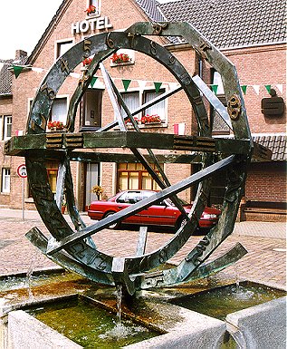 Een opvallende fontein (juli 1999)