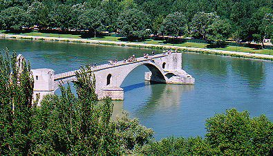 Sur le Pont d'Avignon...