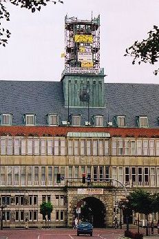 Toren van het Raadhuis in de steigers