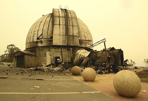 The 74 in. telescope after the fire (photo AFP)