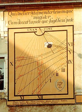 Vertical dial, Noyers (August 1985)