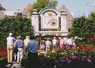 Zonnewijzerkring op excursie (juni 1999)
