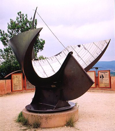 Large equatorial dial (July 2000)
